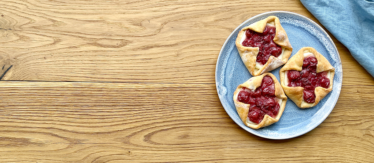 Frischkäse-Kirsch-Taschen IG kl