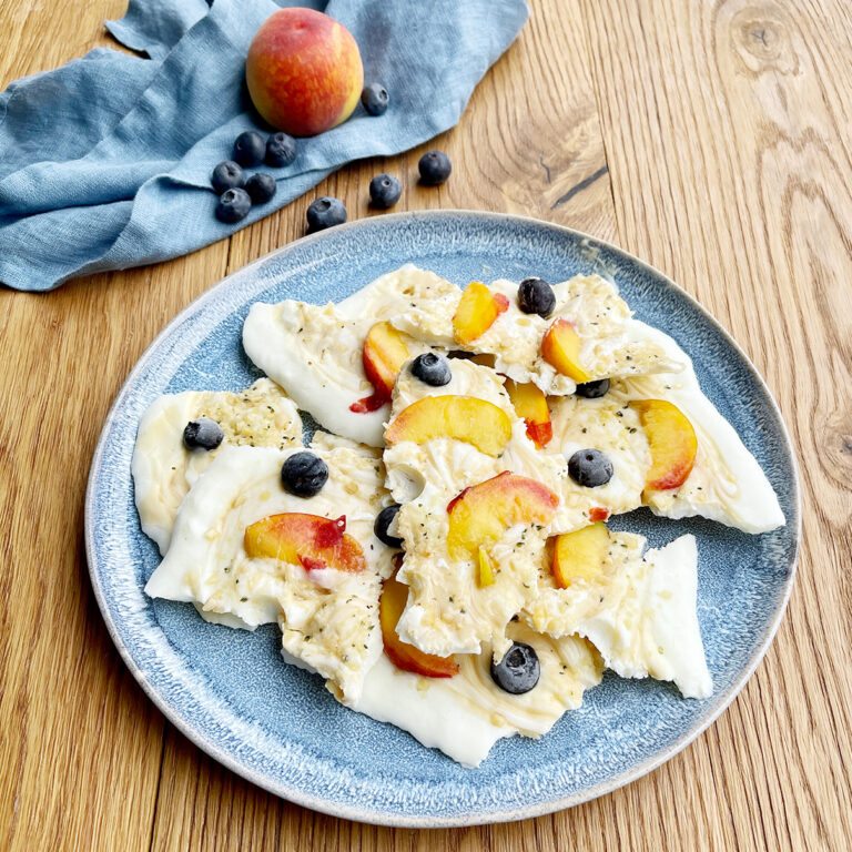 FRozen Yogurt Bark