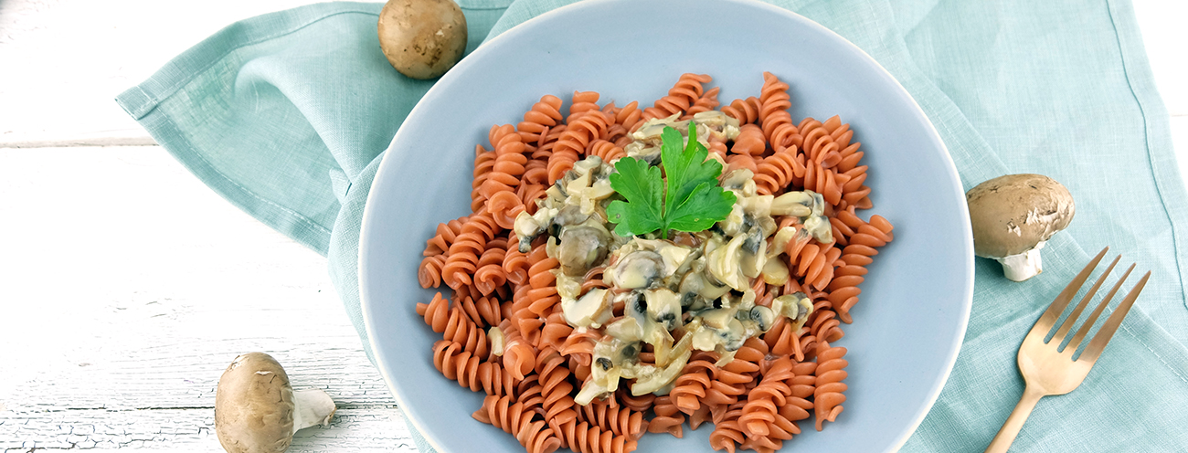 Rote Bete Spirelli mit Champignon-Käse-Creme_Web